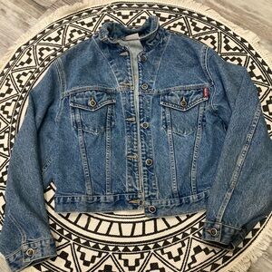 *vintage* denim jacket from 1990’s. NEW TIME. size large